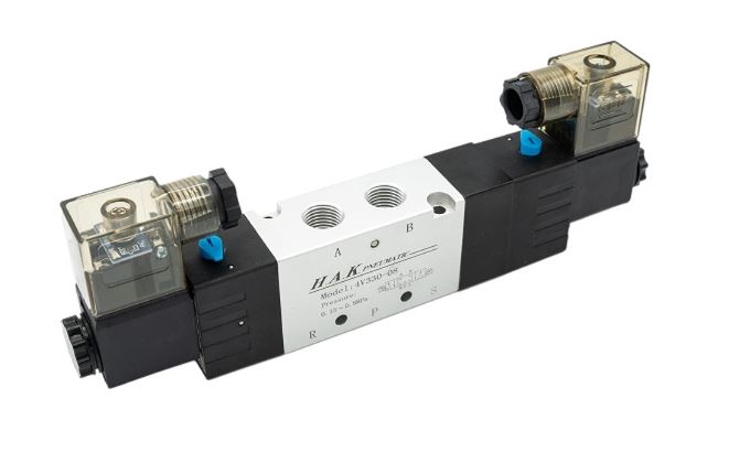 HAK FLUID POWER EQUIPMENT 4V330C-08 (12V DC)