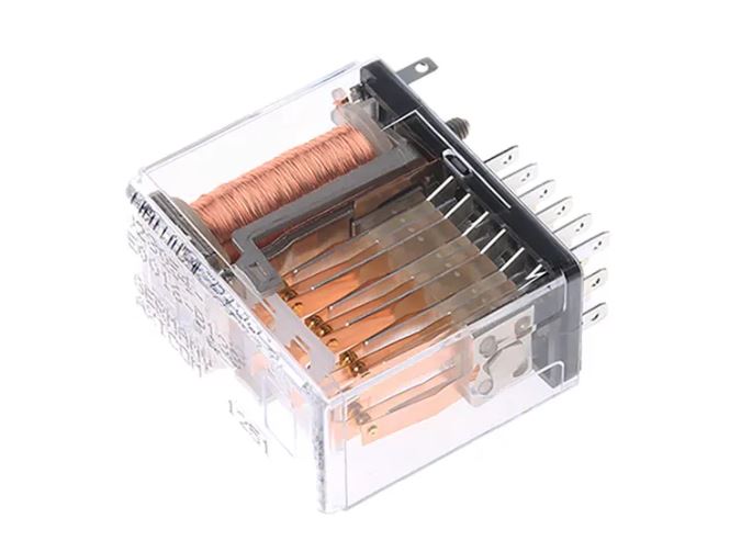 TE CONNECTIVITY 2-1393813-8