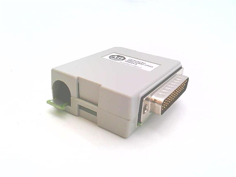 ALLEN BRADLEY 2090-U3BB2-DM44