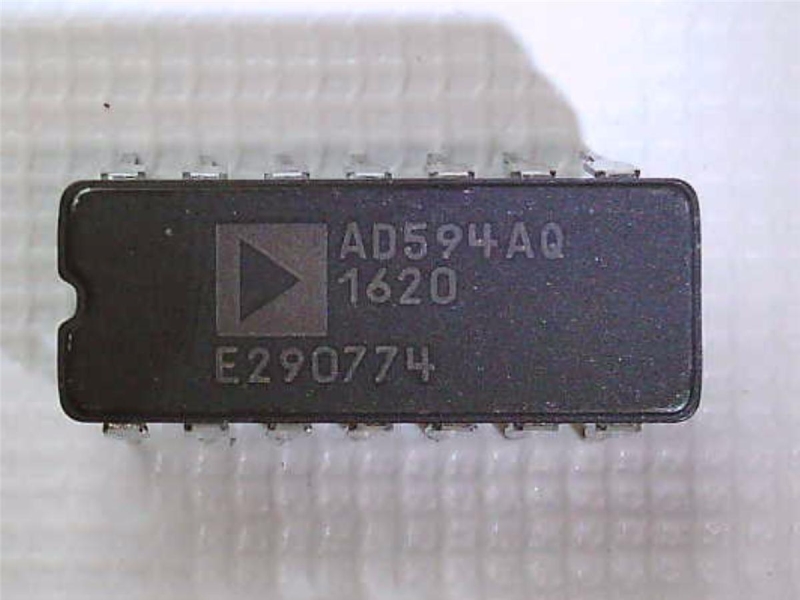 ANALOG DEVICES AD594AQ