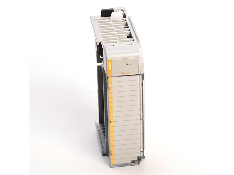 ALLEN BRADLEY 1769-OF4CI