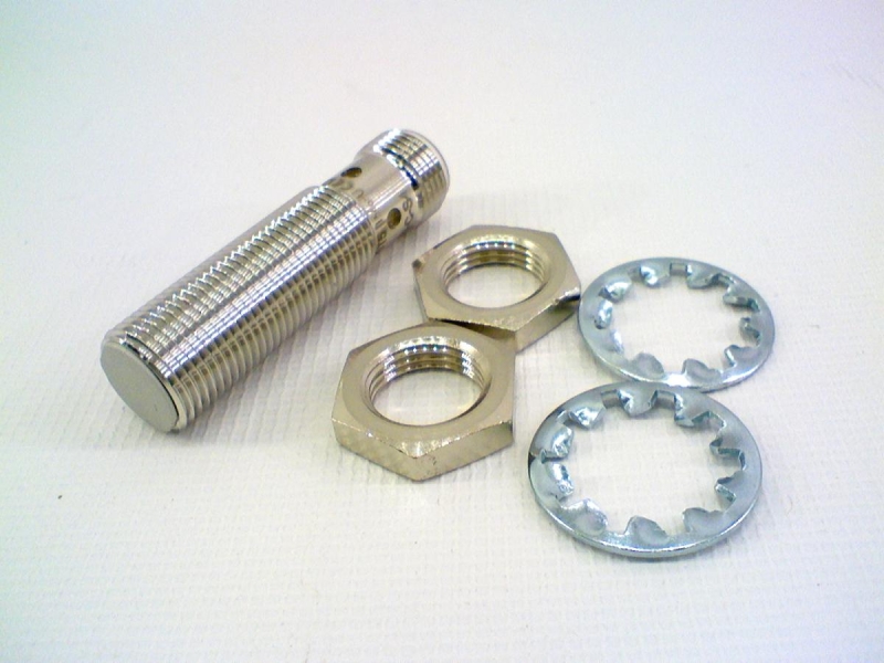 BALLUFF BES 516-329-E5-C-S4