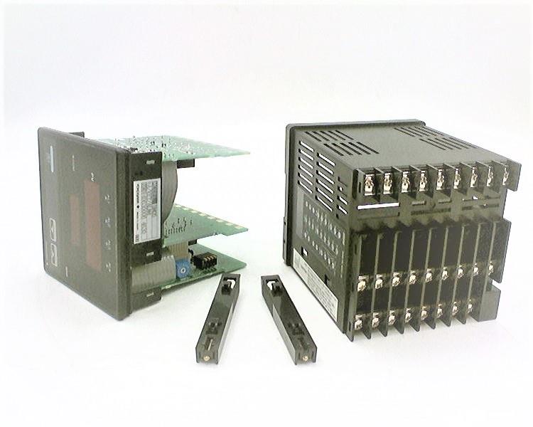 YOKOGAWA UM05-A/RET/ALM4