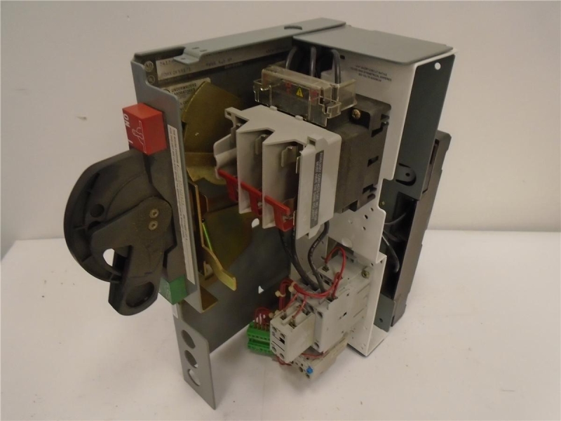 ALLEN BRADLEY 2412B-C016DBD-7FEA4F-24J-39-900