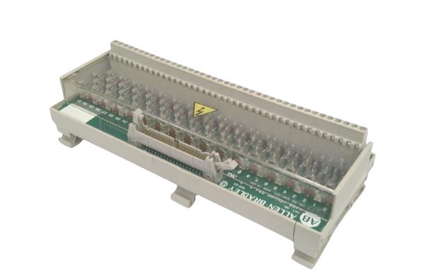 ALLEN BRADLEY 1492-IFM40F-F24-2