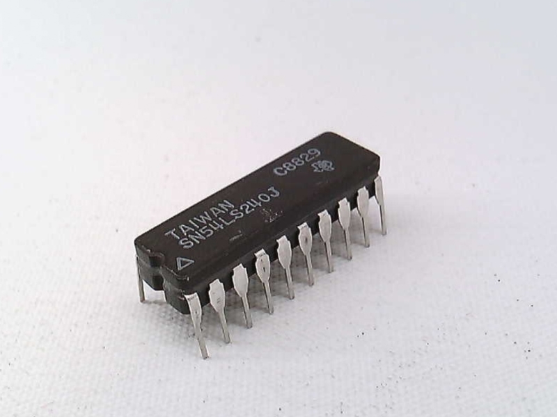 TEXAS INSTRUMENTS SEMI SN54LS240J