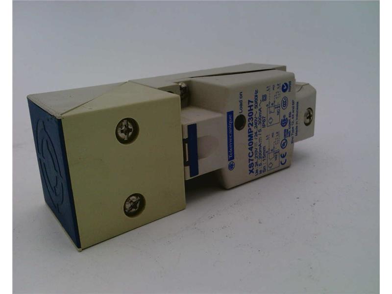 SCHNEIDER ELECTRIC XS7C40MP230H7
