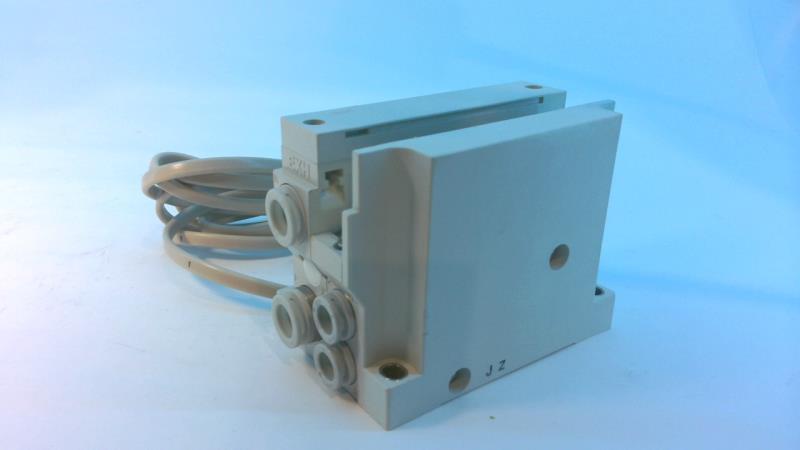 VV5Q21-01C8L2 by SMC