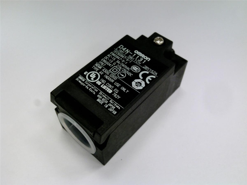 OMRON D4N-1131