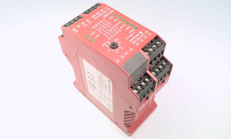ALLEN BRADLEY 440R-M23147