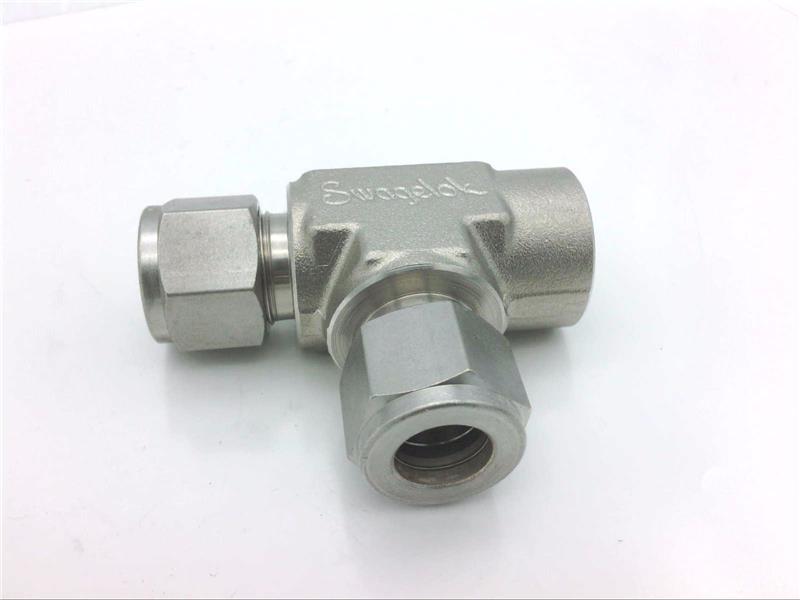 SWAGELOK SS-810-3-8TFT