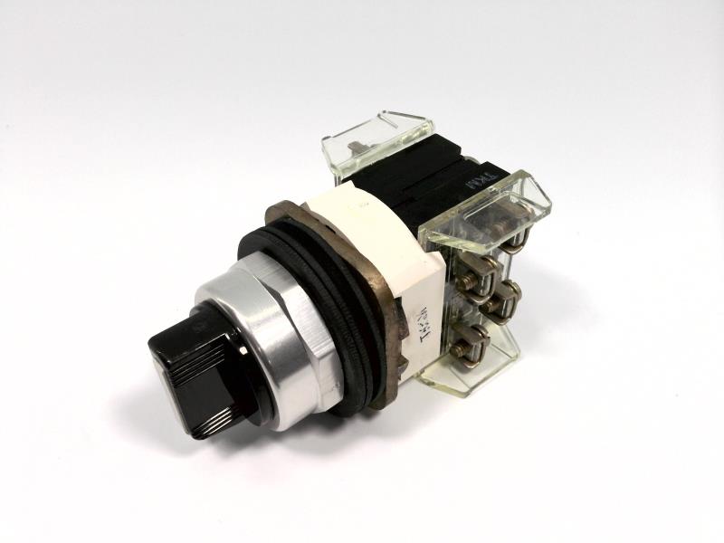 ALLEN BRADLEY 800T-J4KD7B