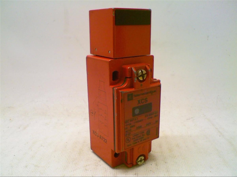 SCHNEIDER ELECTRIC XCS-A722