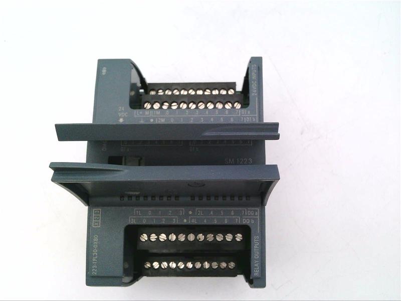 SIEMENS 6ES7223-1PL30-0XB0