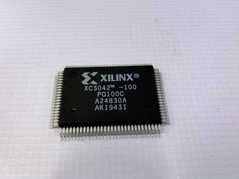 XILINX XC3042-100PQ100C