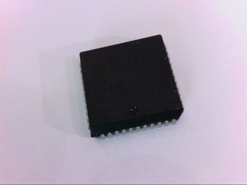 INFINEON SAE81C90E13