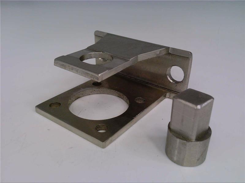 SS-MB-41G-F04-11DIN-M by SWAGELOK