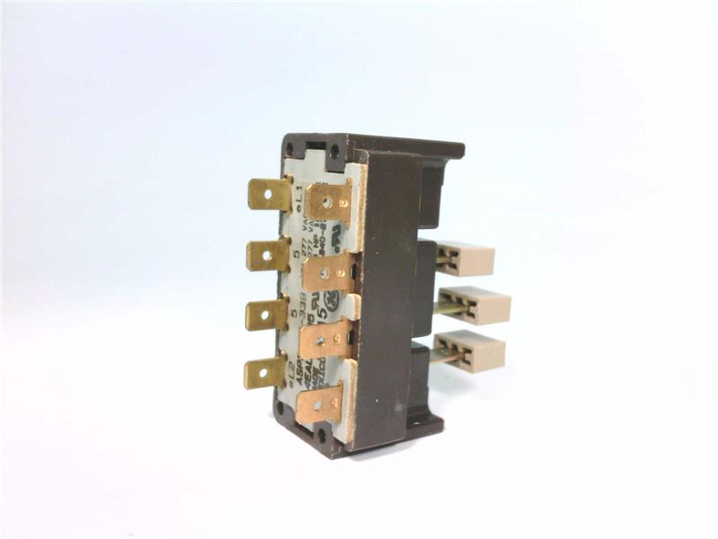 DAIKIN INDUSTRIES 4EAL-8735