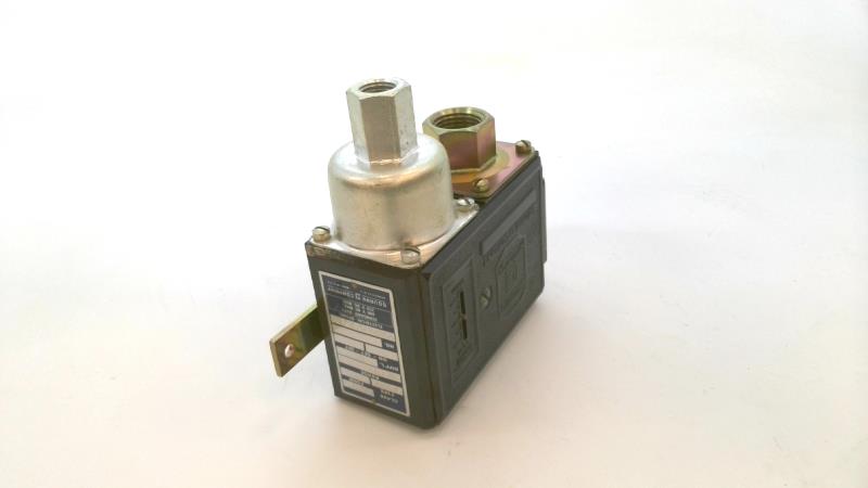 9012-FLG1S4 by SCHNEIDER ELECTRIC