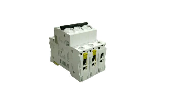 A9F04210 by SCHNEIDER ELECTRIC