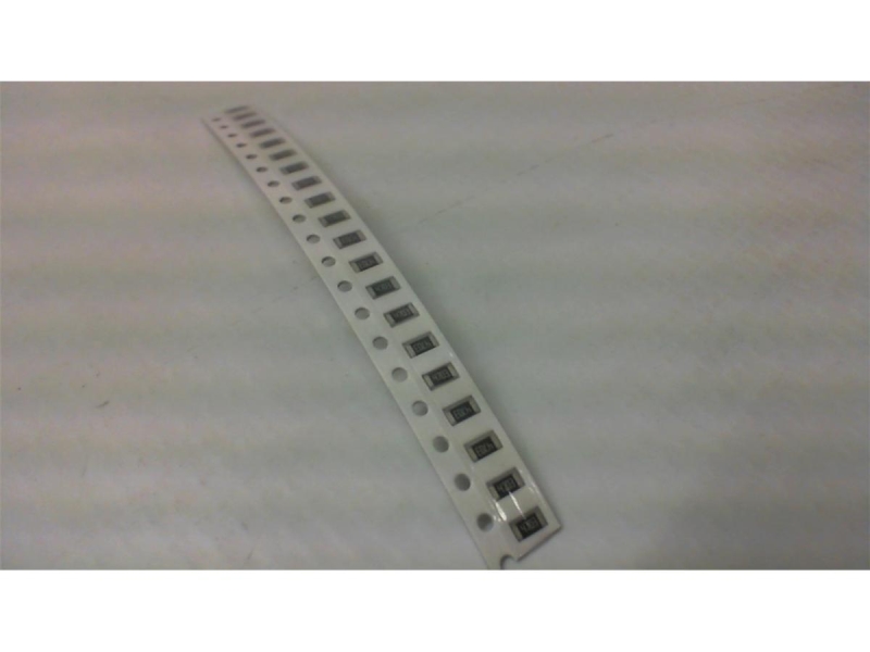 YAGEO RC1206FR-07470KL