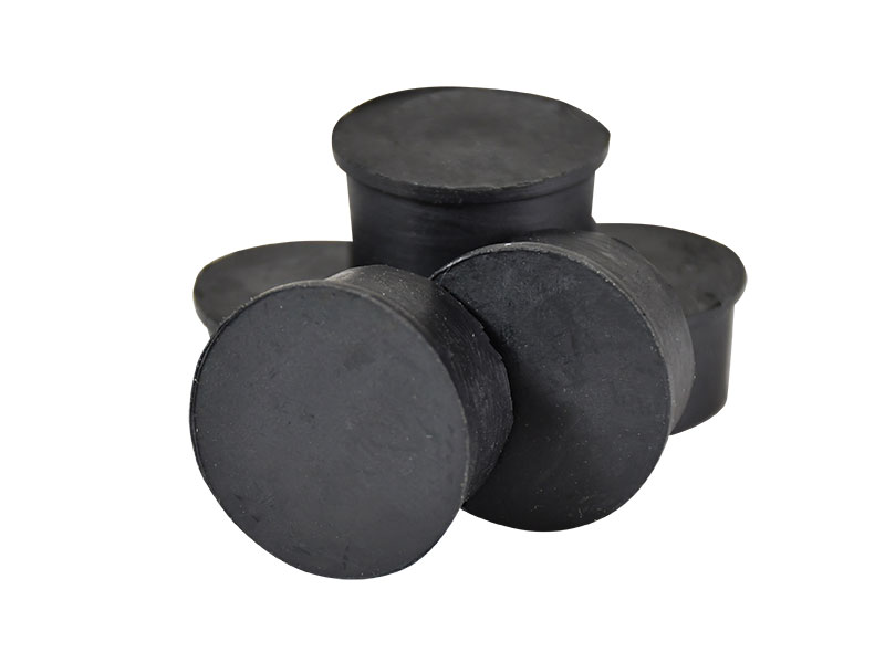 IZZY INDUSTRIES PLUG-12