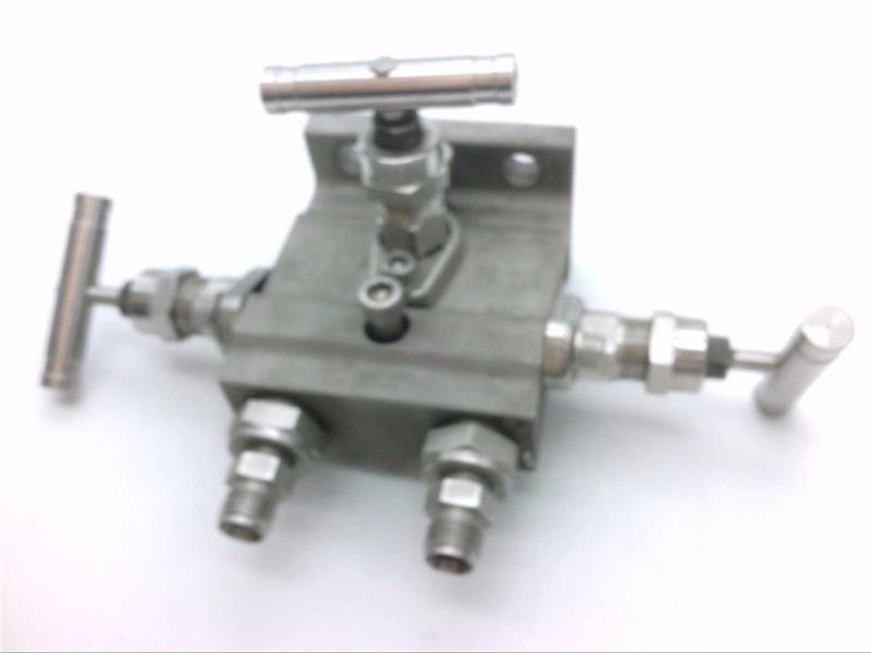 SSM3PDFS8FL by SWAGELOK