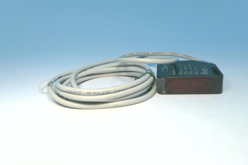 BALLUFF BOS S60-PL-2-M08-PH