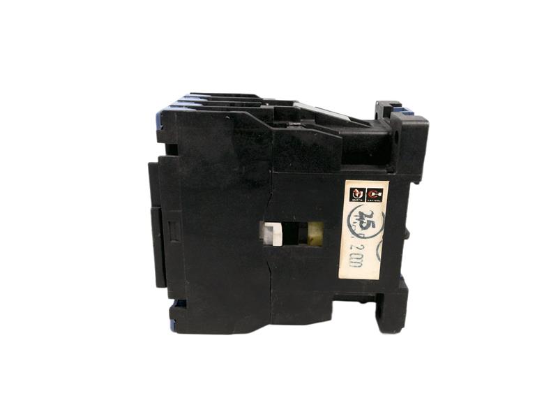 D15CR40B by EATON CORPORATION
