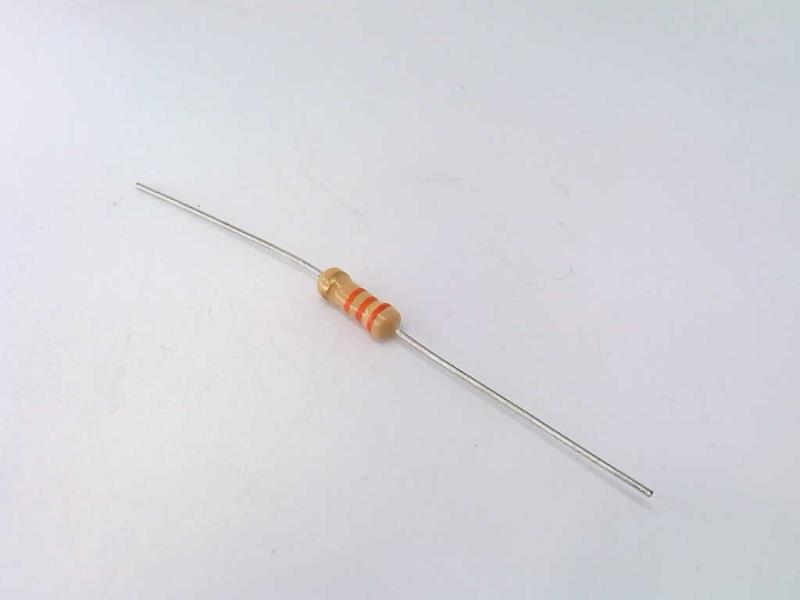 VISHAY SFR25H0003302JR500