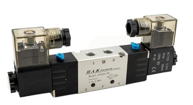 HAK FLUID POWER EQUIPMENT 4V220-06 (12V DC)