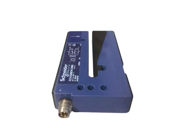 SCHNEIDER ELECTRIC XUVU06M3KCNM8