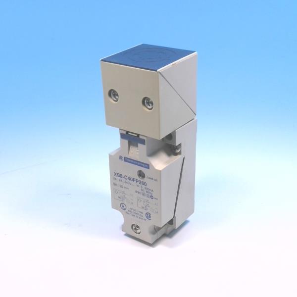 SCHNEIDER ELECTRIC XS8C40FP260