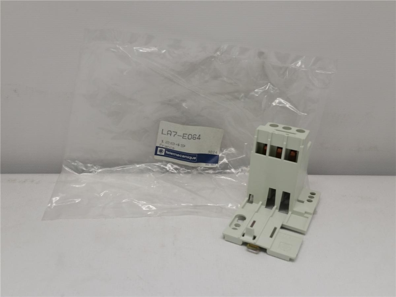 SCHNEIDER ELECTRIC LA7-E064