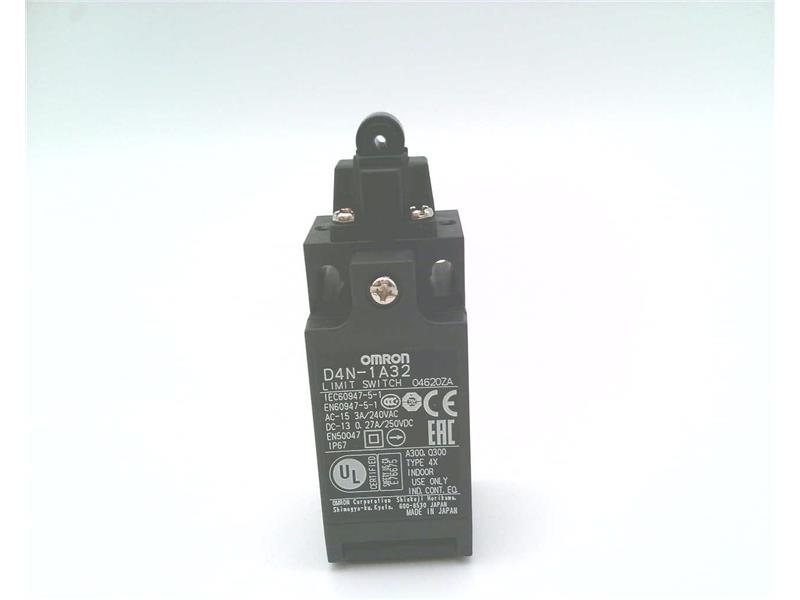 OMRON D4N-1A32