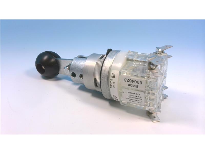 SCHNEIDER ELECTRIC 9001TS82D2