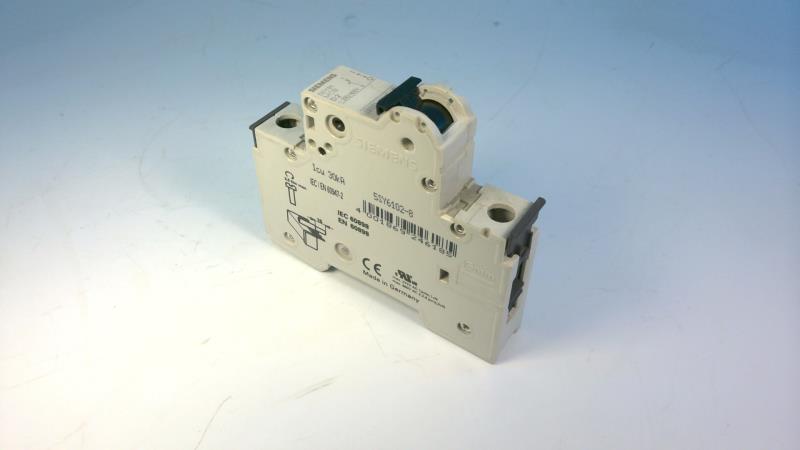 SIEMENS 5SY6-102-8