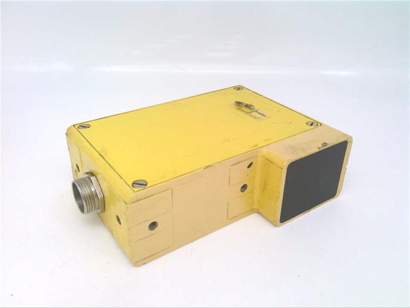 ALLEN BRADLEY 440L-R4F0070-Q