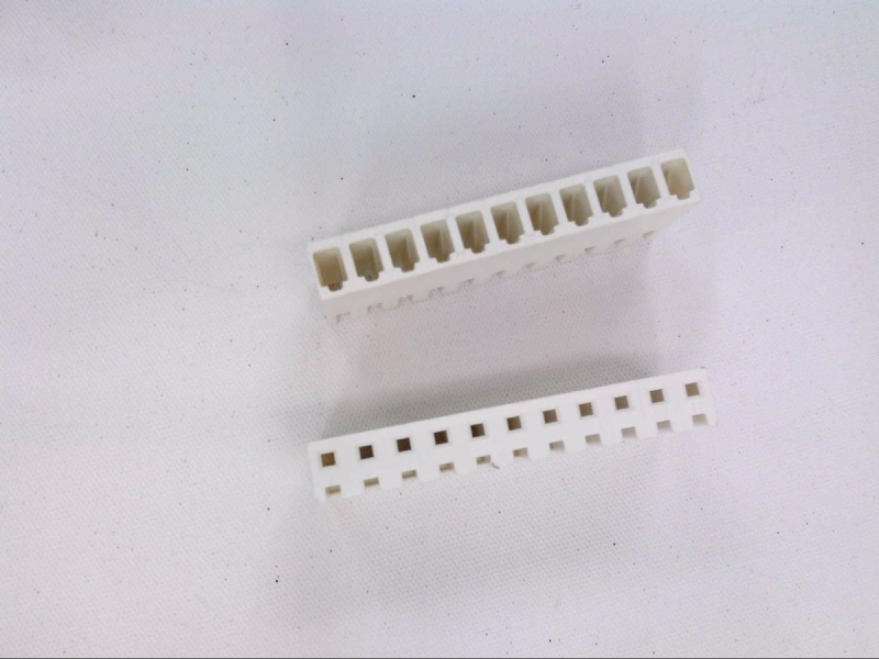 TE CONNECTIVITY 1-640251-1