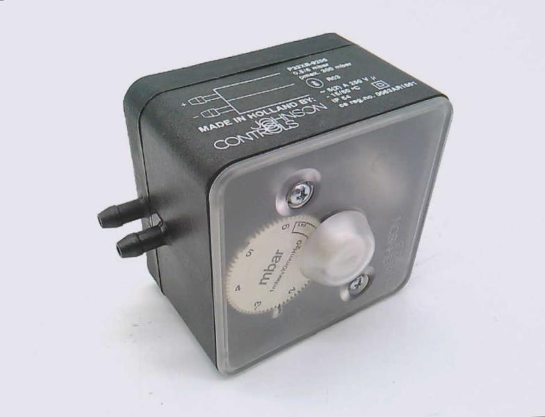 JOHNSON CONTROLS P33XB-9200