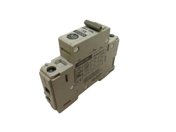 ALLEN BRADLEY 1492-CB1DF030