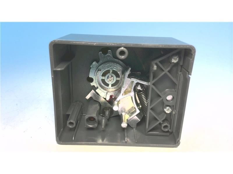 SCHNEIDER ELECTRIC LV426930