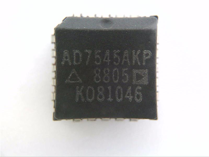 ANALOG DEVICES AD7545AKP