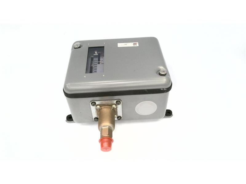 JOHNSON CONTROLS P80ABA-4C