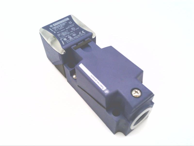 TELEMECANIQUE SENSORS XS8C4A4PCN12
