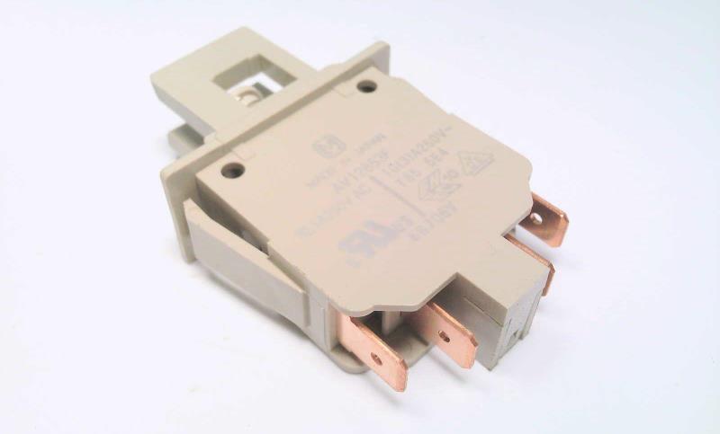 MATSUSHITA ELECTRIC AV12853F