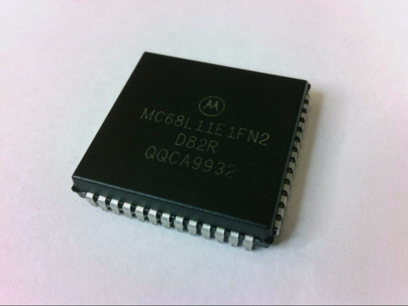 MC68L11E1FN2 by NXP SEMICONDUCTOR