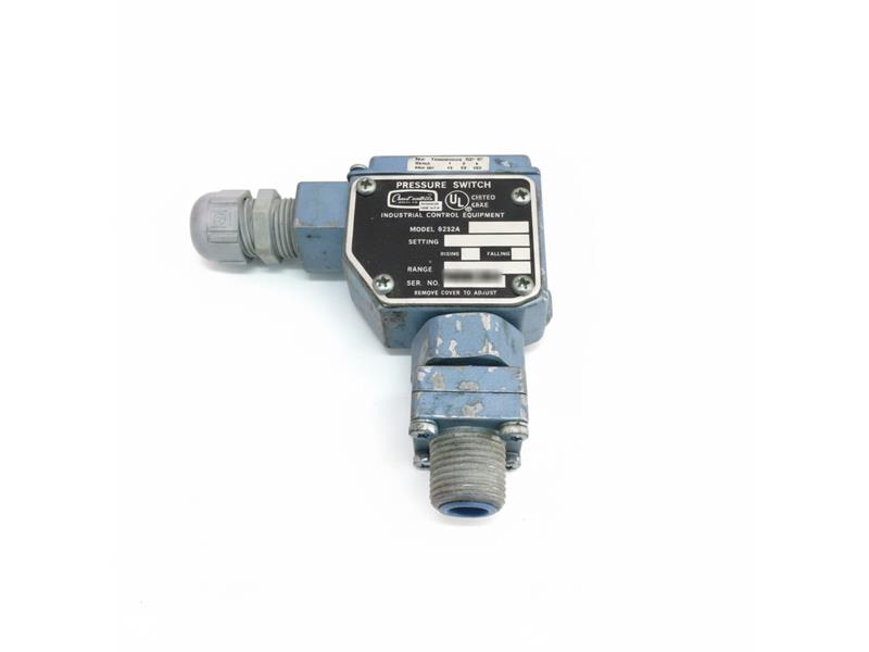 AMOT CONTROLS 8252A-1AKW3-0