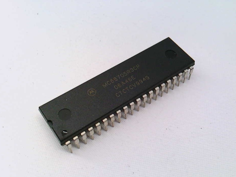 NXP SEMICONDUCTOR MC68705R3CP