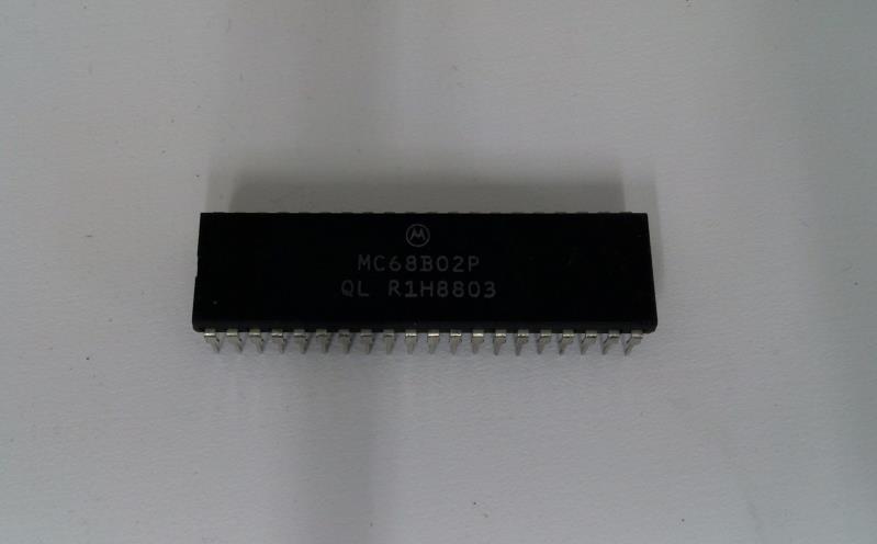NXP SEMICONDUCTOR MC68B02P